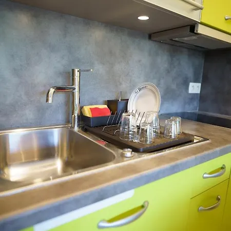 Studio-cabine Climatise -4 Pers- Proche De La Lejlighed *