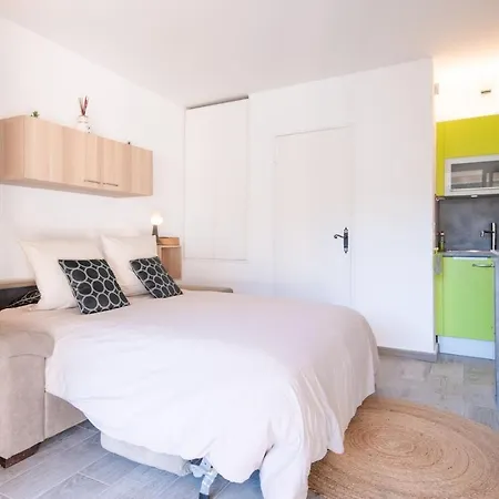 Studio-cabine Climatise -4 Pers- Proche De La Lejlighed