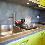 Studio-cabine Climatisé -4 Pers- Proche De La Appartement *