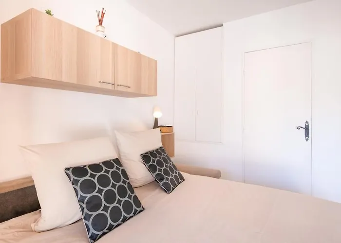 شقة Studio-cabine Climatise -4 Pers- Proche De La *